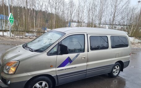 Hyundai Starex I рестайлинг, 2004 год, 700 000 рублей, 3 фотография