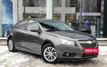 Chevrolet Cruze II, 2010 год, 750 000 рублей, 3 фотография