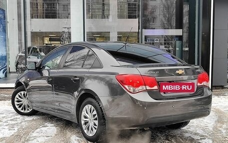 Chevrolet Cruze II, 2010 год, 750 000 рублей, 4 фотография