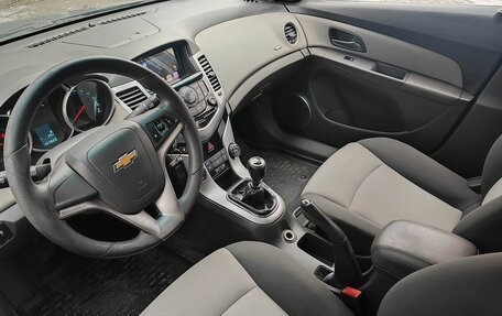 Chevrolet Cruze II, 2010 год, 750 000 рублей, 9 фотография