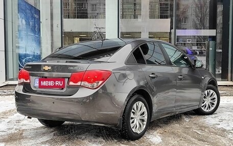 Chevrolet Cruze II, 2010 год, 750 000 рублей, 6 фотография