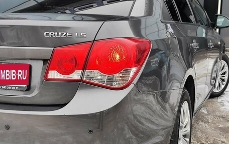 Chevrolet Cruze II, 2010 год, 750 000 рублей, 8 фотография