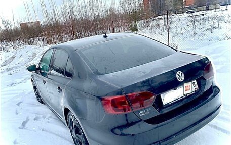 Volkswagen Jetta VI, 2013 год, 870 000 рублей, 4 фотография