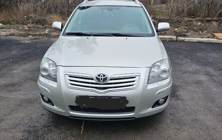 Toyota Avensis III рестайлинг, 2008 год, 1 050 000 рублей, 2 фотография