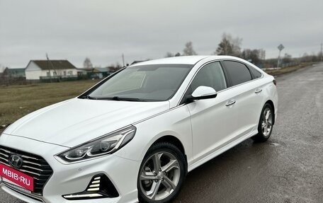 Hyundai Sonata VII, 2019 год, 2 300 000 рублей, 2 фотография