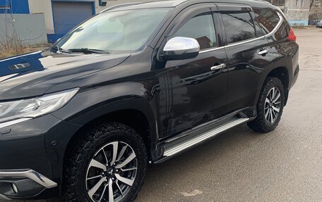 Mitsubishi Pajero Sport III рестайлинг, 2018 год, 3 500 000 рублей, 6 фотография