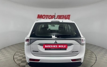 Mitsubishi Outlander III рестайлинг 3, 2014 год, 1 849 000 рублей, 5 фотография