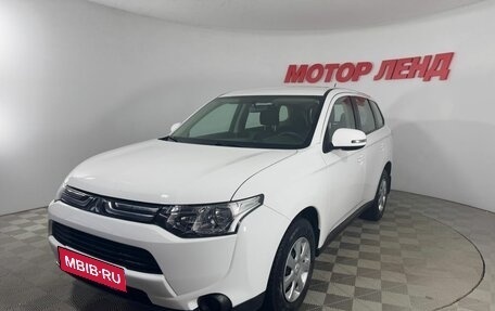 Mitsubishi Outlander III рестайлинг 3, 2014 год, 1 849 000 рублей, 3 фотография