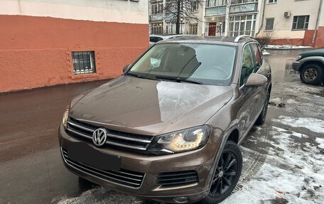 Volkswagen Touareg III, 2013 год, 2 850 000 рублей, 2 фотография