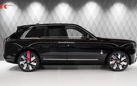 Rolls-Royce Cullinan, 2024 год, 76 817 408 рублей, 3 фотография