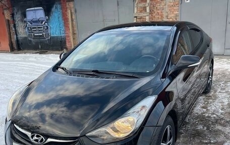 Hyundai Elantra V, 2013 год, 900 000 рублей, 1 фотография