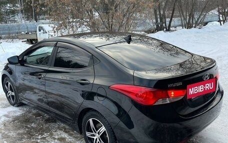 Hyundai Elantra V, 2013 год, 900 000 рублей, 4 фотография