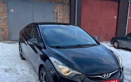 Hyundai Elantra V, 2013 год, 900 000 рублей, 3 фотография