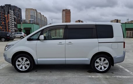 Mitsubishi Delica V, 2015 год, 2 960 000 рублей, 3 фотография