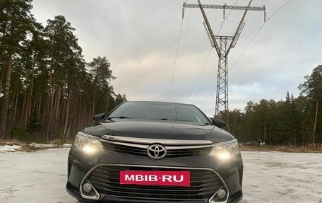 Toyota Camry, 2015 год, 2 600 000 рублей, 2 фотография