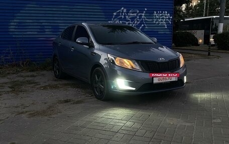 KIA Rio III рестайлинг, 2013 год, 1 040 000 рублей, 21 фотография