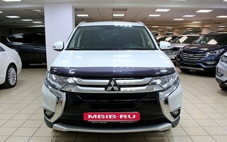 Mitsubishi Outlander III рестайлинг 3, 2015 год, 1 075 000 рублей, 5 фотография