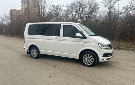 Volkswagen Caravelle T6 рестайлинг, 2015 год, 3 450 000 рублей, 9 фотография