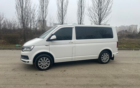 Volkswagen Caravelle T6 рестайлинг, 2015 год, 3 450 000 рублей, 17 фотография