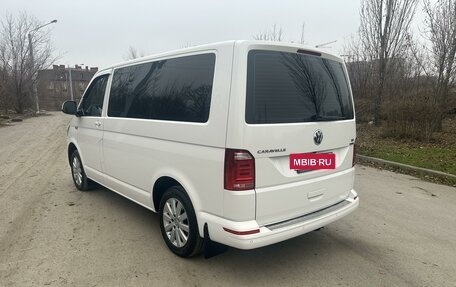 Volkswagen Caravelle T6 рестайлинг, 2015 год, 3 450 000 рублей, 15 фотография