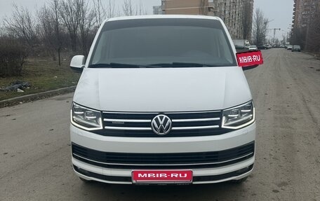 Volkswagen Caravelle T6 рестайлинг, 2015 год, 3 450 000 рублей, 4 фотография