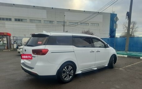 KIA Carnival III, 2019 год, 2 700 000 рублей, 6 фотография