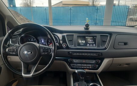 KIA Carnival III, 2019 год, 2 700 000 рублей, 14 фотография