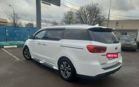 KIA Carnival III, 2019 год, 2 700 000 рублей, 8 фотография