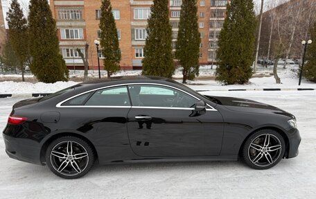 Mercedes-Benz E-Класс, 2019 год, 4 290 000 рублей, 5 фотография