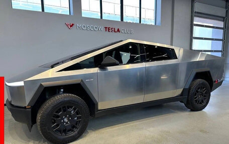 Tesla Cybertruck, 2024 год, 26 900 000 рублей, 2 фотография