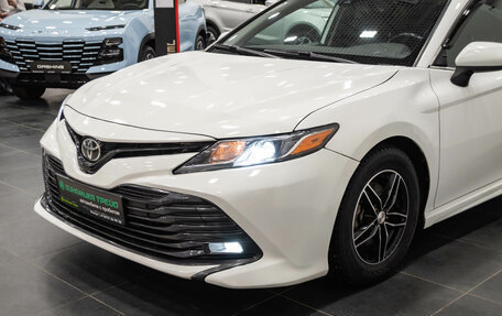 Toyota Camry, 2020 год, 2 390 000 рублей, 3 фотография