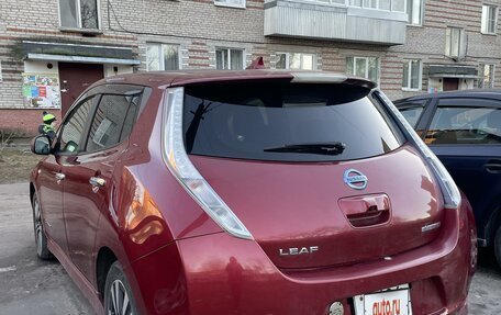 Nissan Leaf I, 2014 год, 899 999 рублей, 3 фотография