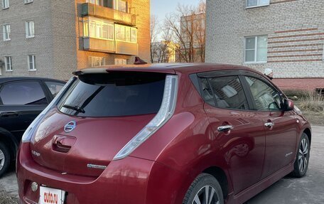 Nissan Leaf I, 2014 год, 899 999 рублей, 4 фотография