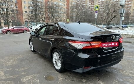 Toyota Camry, 2020 год, 3 100 000 рублей, 5 фотография