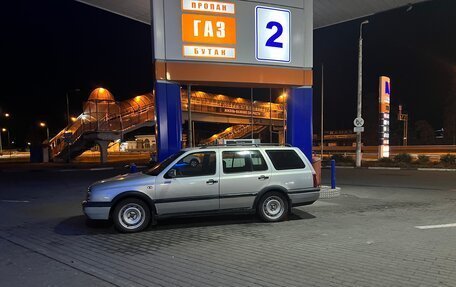 Volkswagen Golf III, 1995 год, 280 000 рублей, 2 фотография