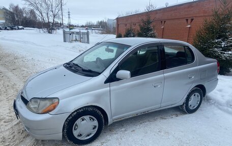 Toyota Platz, 2001 год, 450 000 рублей, 2 фотография