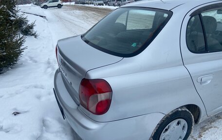 Toyota Platz, 2001 год, 450 000 рублей, 7 фотография