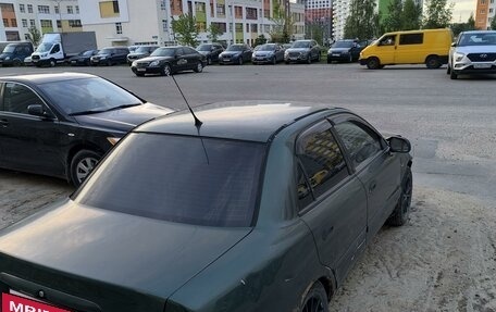 Mitsubishi Carisma I, 2000 год, 50 000 рублей, 2 фотография