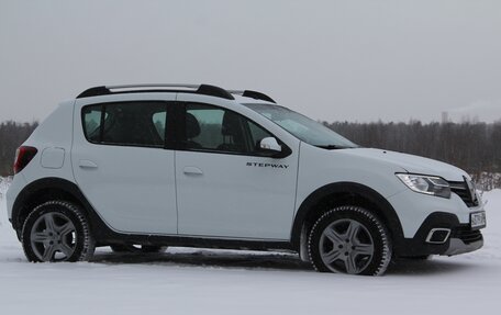 Renault Sandero II рестайлинг, 2022 год, 1 507 000 рублей, 4 фотография