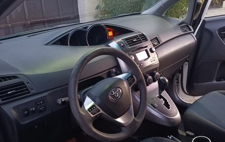 Toyota Verso I, 2013 год, 1 349 000 рублей, 10 фотография