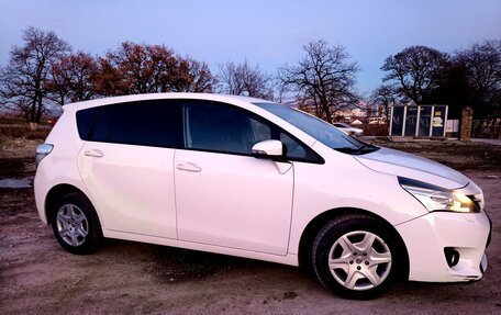 Toyota Verso I, 2013 год, 1 349 000 рублей, 3 фотография