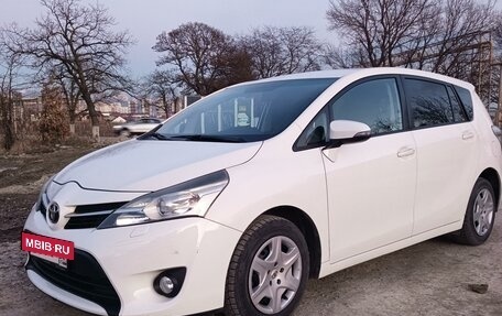 Toyota Verso I, 2013 год, 1 349 000 рублей, 4 фотография