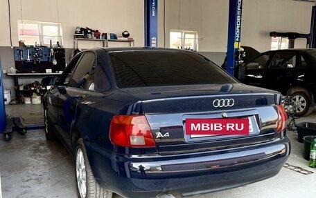 Audi A4, 1995 год, 570 000 рублей, 3 фотография