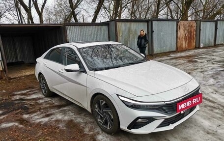 Hyundai Elantra, 2024 год, 2 800 000 рублей, 10 фотография