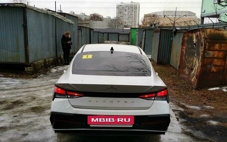 Hyundai Elantra, 2024 год, 2 800 000 рублей, 9 фотография