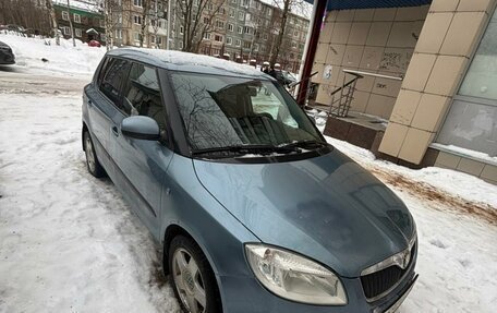 Skoda Fabia II, 2009 год, 255 000 рублей, 2 фотография