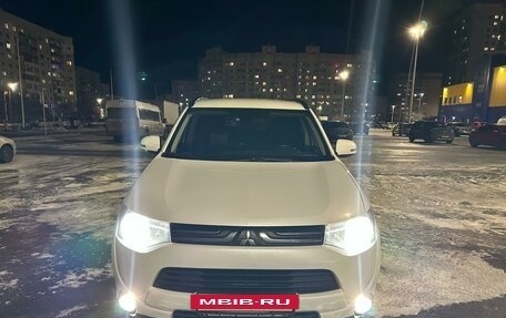 Mitsubishi Outlander III рестайлинг 3, 2012 год, 1 450 000 рублей, 5 фотография