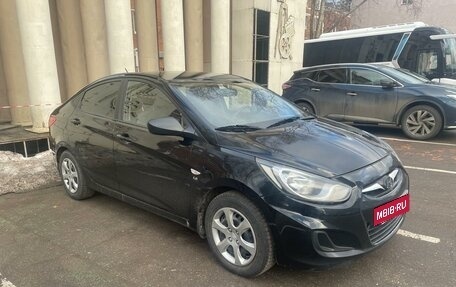 Hyundai Solaris II рестайлинг, 2011 год, 795 000 рублей, 3 фотография