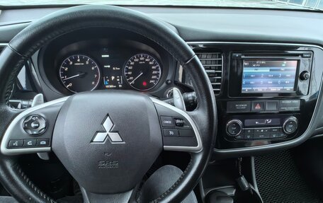 Mitsubishi Outlander III рестайлинг 3, 2013 год, 1 810 000 рублей, 6 фотография