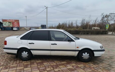 Volkswagen Passat B4, 1993 год, 255 000 рублей, 3 фотография